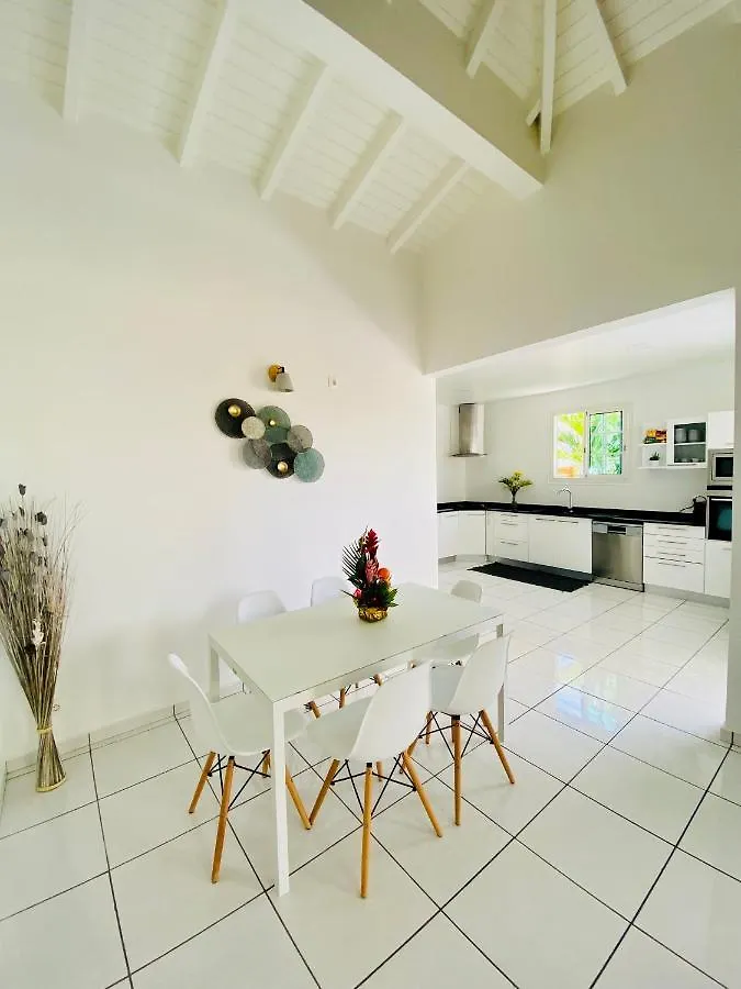 Villa Tropical Paradise Avec Piscine, 4 Chambres Le Moule