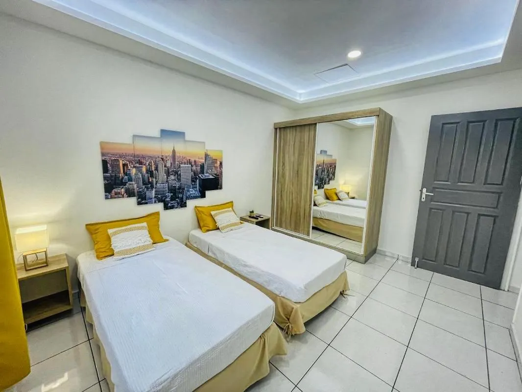 Villa Tropical Paradise Avec Piscine, 4 Chambres Le Moule