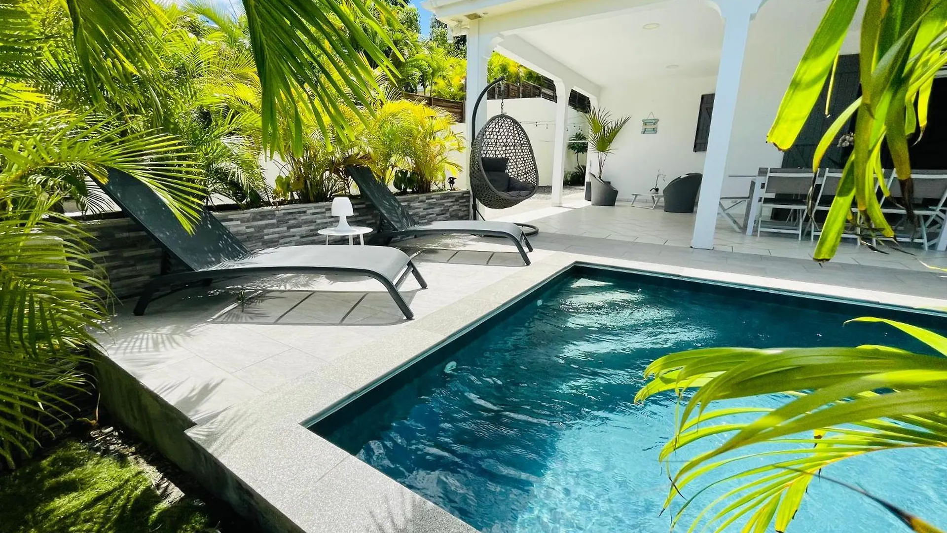 Villa Tropical Paradise Avec Piscine, 4 Chambres Le Moule 0*,