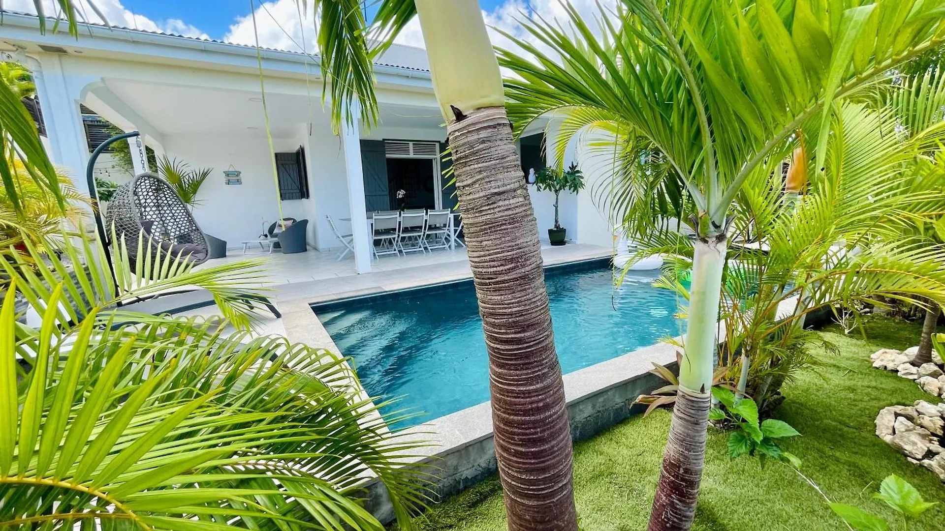 Villa Tropical Paradise Avec Piscine, 4 Chambres Le Moule