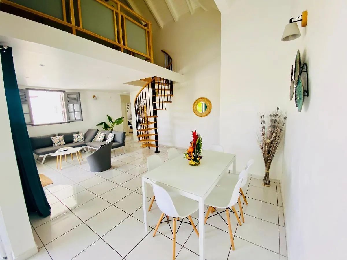 Villa Tropical Paradise Avec Piscine, 4 Chambres Le Moule