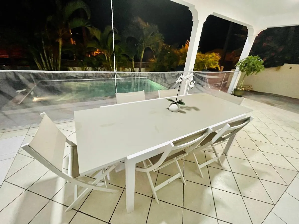 Villa Tropical Paradise Avec Piscine, 4 Chambres Le Moule