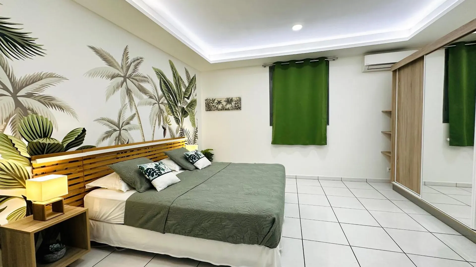 Villa Tropical Paradise Avec Piscine, 4 Chambres Le Moule